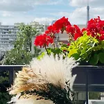 Appt 2 Chambres Vue Tour Eiffel